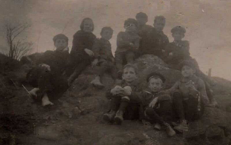 Soubor:Děti Živěny 1925.jpg