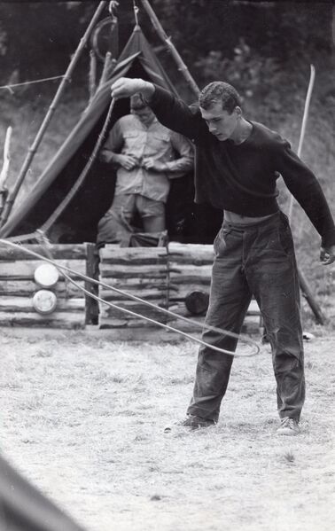 Soubor:Čingašguk lasuje.jpg