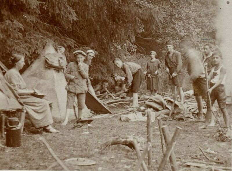 Soubor:Kmen Černých Havranů 1925.jpg
