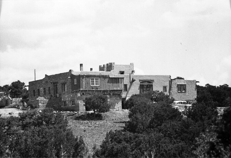Soubor:Seton Castle 60 léta.jpg